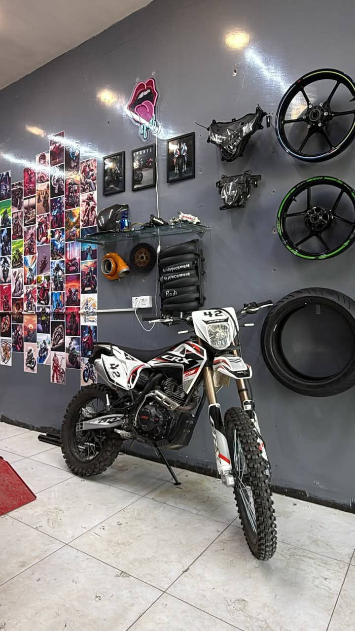 قفاز 
CRX/350
موديل 2026
ماشي 120 km
بعده زيرو. مره وحده مبدل دهن 
كفاله عامه 
السعر مليون ٦٥٠ 
ماخذه من علي جمعه بشهر ٣
بغداد الكرخ 
***********
