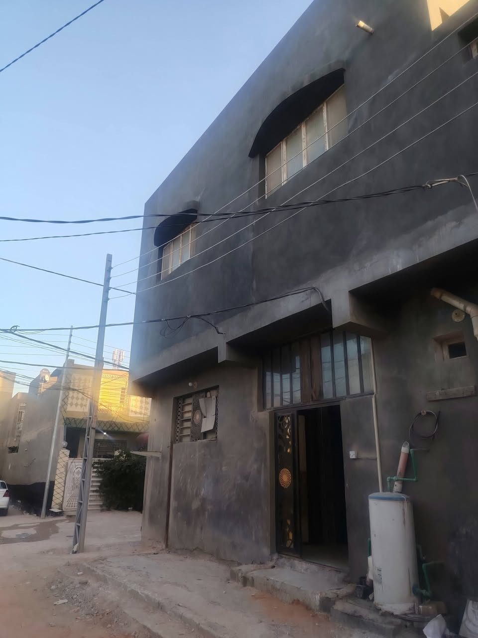 دار 50 متر ركن  للبيع طابقين بناء درجة اولى في حي النداء خلف مول بغداد مباشرةً  رقم الدار 50914  السعر 76 وبي مجال للاستفسار الاتصال على الرقم *********** او زورو موقعنا في حي النداء شارع المجمعات مقابل شركة  سما العطاء مكتب عاصمةالثقافة  للوساطةالعقارية
