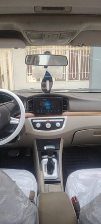 ليفان ٦٢٠ /٢٠١٤ فول .كير ومحرك شرط .صبغ قطعه وحده .سياره بإسمي .شاشه ك...