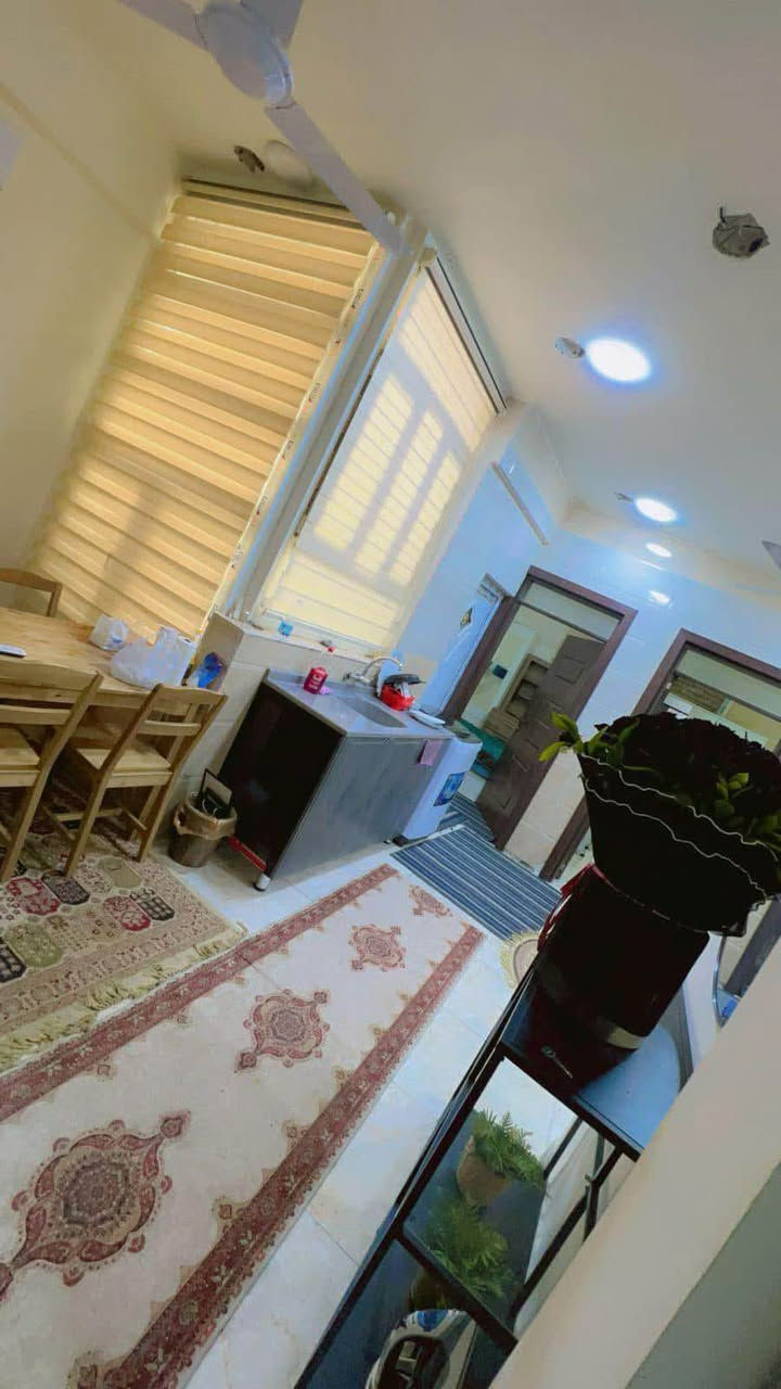 السلام عليكم توجد شقه للإيجار مؤثثه فول تحتوي على غرفتين نوم وصاله وخدمات العنوان المنصور / حي المتنبي  للاستفسار  أكثر
*********** بغداد, العراق
