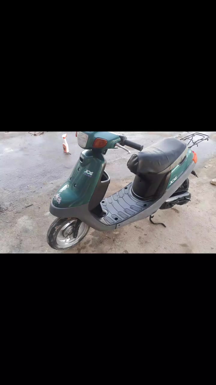 السلام عليكم 
زنبوره حاويه مكينه مامفتوحه سلف هندر شغال 
كهربائيات كلها شغاله +شلعه وسرعه فوول .
دراجه نضيفه امانت الله ما ماشيه هواي مكينه نضيفه ما بيها صوت موديل 2003 للاستفسار الاتصال ع الرقم *********** 
او المراسله ع واتساب 
مكلف بلنشر
