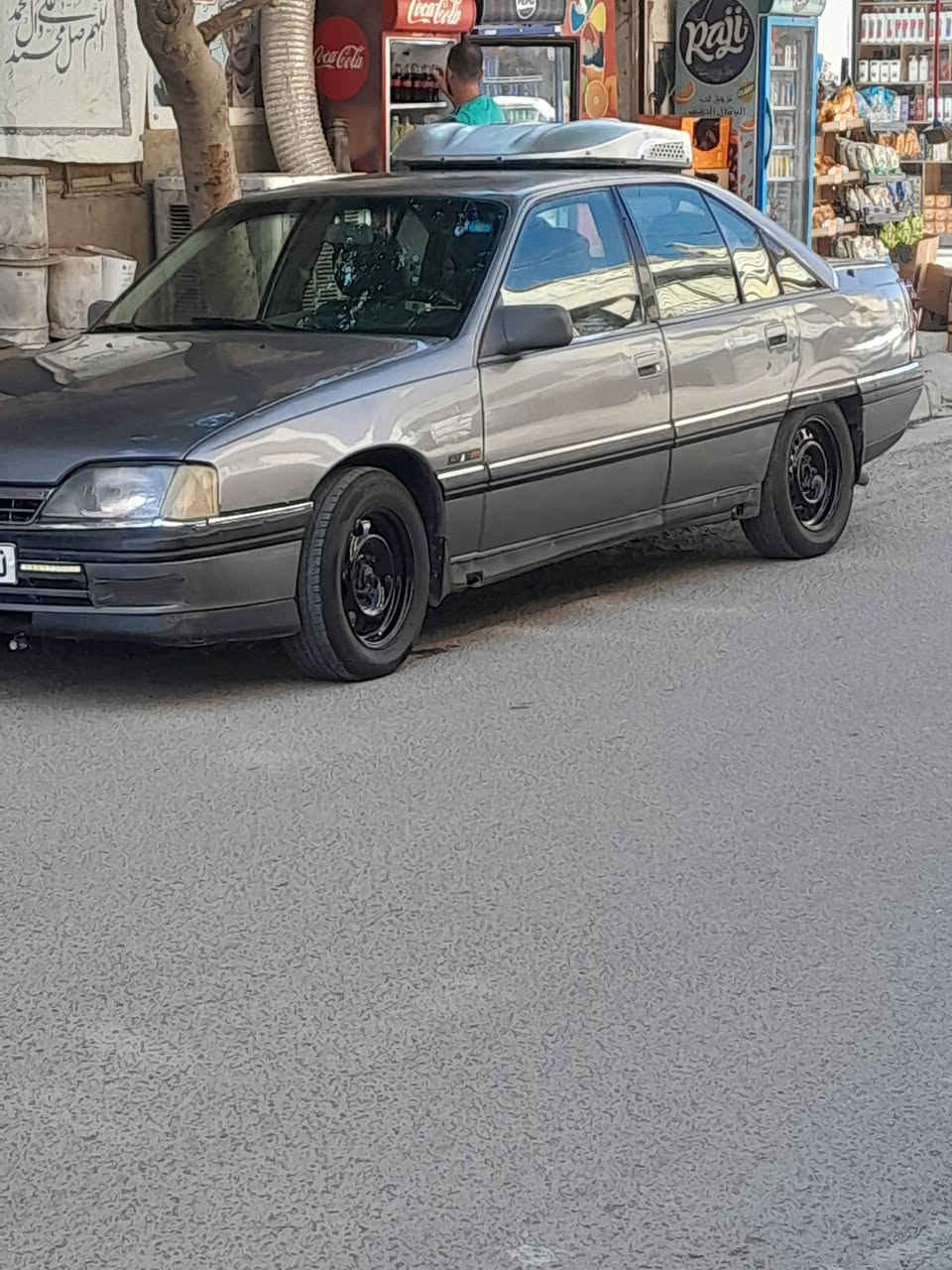 السلام عليكم اوبل اومياكا مديل91 كير اوتو سبلت شغال كهربائيات كلها شغاله شاشه كامره خلفيه  تخم تاير مثل ماموضح بالصوره رقم بغداد السنويه باسمي لحد 27 ***********
