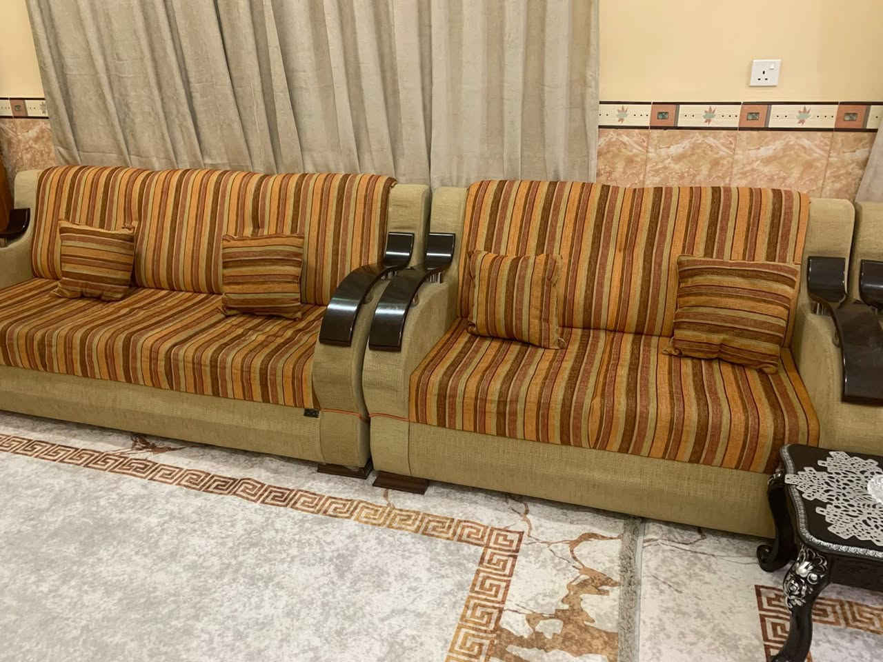 طخم عشر مقاعد 
عدد ثنين نظافة ممتازة 
ثقيل تسگام ....سعر الواحد ٥٠٠فقط 
مكان مقابيل موكب قائد عسكر الحسين
اتصال 
***********
