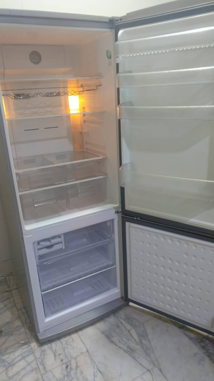 سلام عليكم غراض مستخدمات نضيفات جداً شغالات عل فحص وضمان اختار صوره وراسل متواجد  واتساب عموان بغداد حي اور  يوجد خدمة توصيل عل فحص وضمان 
***********
#الجميع
