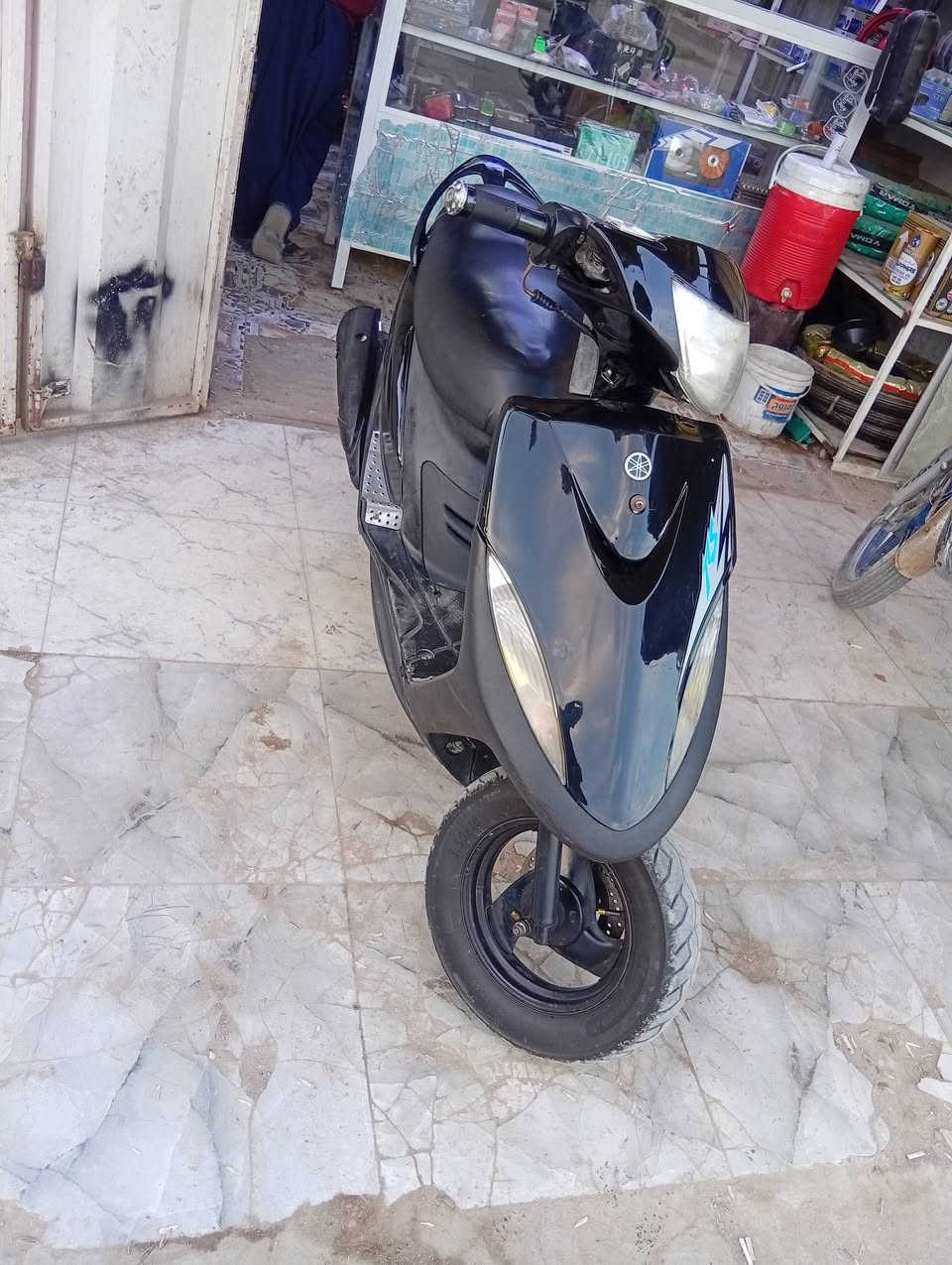 سلام عليكم دراجه ماكس عداله مفتوحه مره وحده بس والفات  من اشتريته تريد ابيعك مفتوح تريد ابيعك بس والفات عن الحلال والحرام دراجه مكينته نضيفه وتخبل وناعمه ومحافضين عاليه كل سبوع ابدل دهن دراجه مال جناي كهربيات كله شغاله نكره سلف بكل وكت  دراجه حلوه وخير منالله شالعه ومعدل شكن الكاع نعمه من الله   كفراته كارتون ستوني بوالشهن مرايه  كزاز وتايوانيات سكنات زرك بك لايت  وقفل جنطه كله كامل وشغلات سعره 500 وبيه مجال بصيط الطيبين  تفاصيل وتساب موجود ***********
