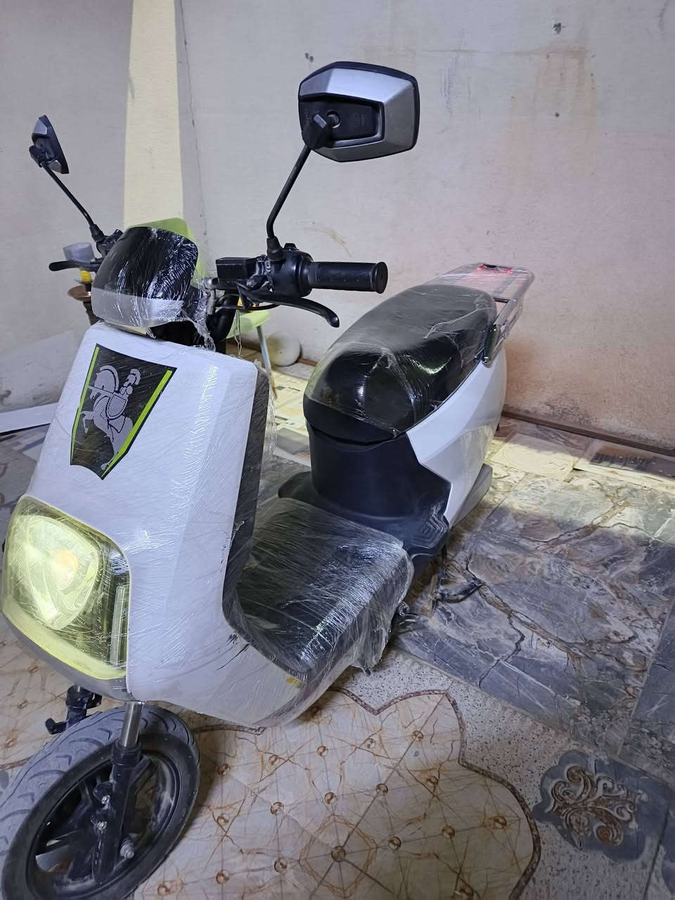 سلام عليكم دراجة شحن شكل بوليسي كهربايات شغالة دراجة كاملة من كلشي ماعدة البك خربان توني ذابلهة بطاريات 6 اقل الشهر السعر 600 وبي مجال  بصرة قضاء شط العرب الجزيرة اليوبة ***********
