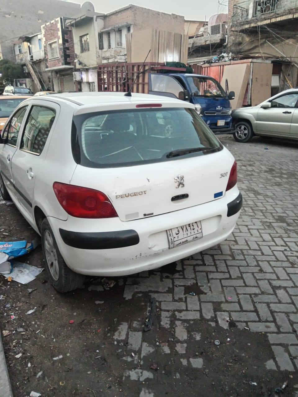 السلام عليكم للبيع سياره بيجو فرنسي سياره بلاديه لا ضربه ولا صبغ مكينه كير خير من الله يرده ترتيب قسام شرعي تاخذ شرط تحويل بس تبصم وتحول كامله السعره ٣٩ وبيه مجال مكاني بغداد الشعب الرقم *********** بس وتساب بس وتساب مابي ؤصيد
