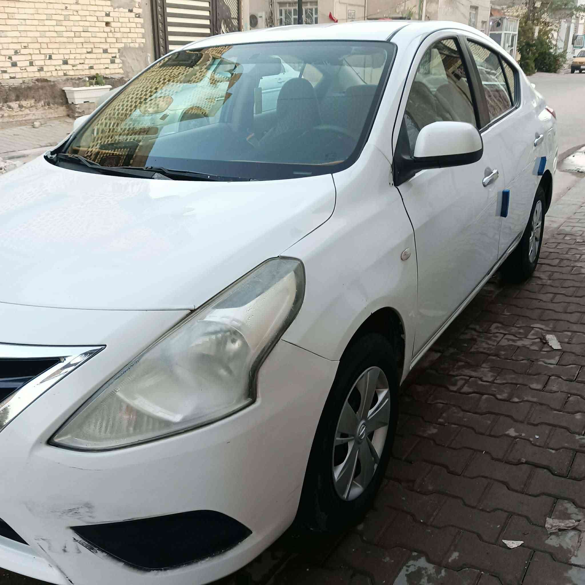 سلام عليكم لبيع نيسان صني كلك ادوات كصه جنطه شغل مضبوط متوئمه رقم وسنويه سياره نضيفه ما عايزه مكان نجف رقم ***********
