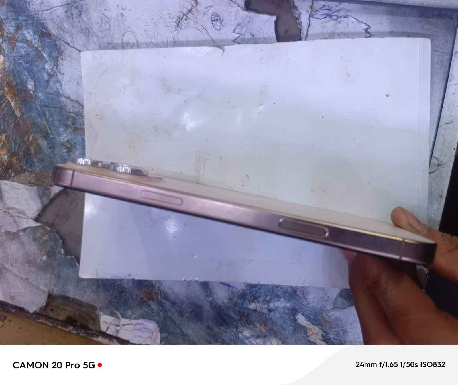 تليفون ايفون 16 برو ماكس
دبل خط 
جهاز نضيف جدا جدا 
بطاريه 92 
السعر  مليون 350 بيه مجال شي بسيط جدا 
التواصل على الرقم التالي ***********
