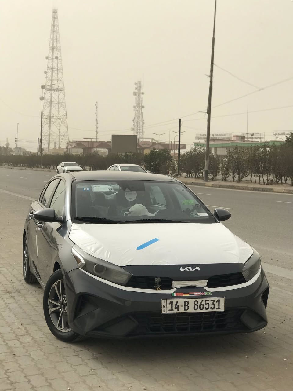 سلام عليكم كيا فورتي موديل 2023 بصرة معوقين 

سيارة وارد امريكا ضربته بنيد بدون دواخل ايرباك ضارب 

بنيد نفسه مصلح يعني بلادي قطعتين تبديل فقط

سيارة ماشيه ٩٠ كيلومتر 

شاشه كاربلي ...

رادار امامي...

تحديد مسار ....

قياده ذاتيه ....

مكينه كير مكفول حجم محرك ٢٠٠٠ دوش 
كير سيفي تي 
مكان سيارة بصرة 
سعر سياره    

١٣٠ ورقه وبيه مجال قليل قليل 

للستفسار ***********
