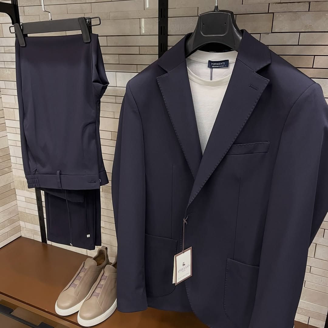 ⁨	⁨	⁨	⁨	⁨ New summer season 
Italian suits 🇮🇹 
الموسم الصيفي الجديد

بدلة سبورت صيفية سباندكس 
متوفر ب ٣ الوان اساسية

السعر : 375,000 دينار عراقي 

العنوان : الجادرية / شارع فندق بابل 
مقابل مطعم أسرار آدم واسواق وفر 

واتس اب : ***********⁩⁩⁩⁩⁩
