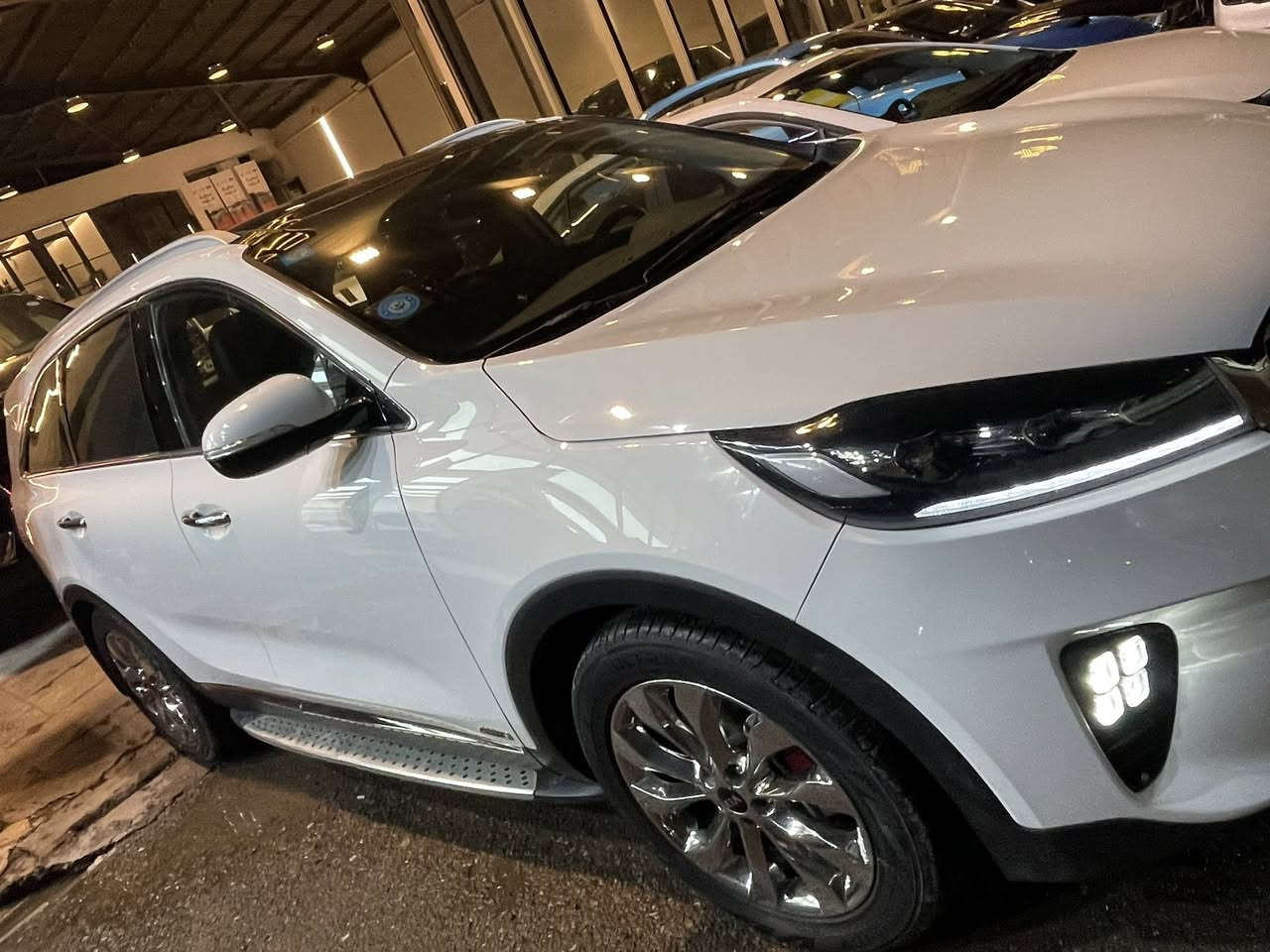 سورنتو 19 
فول الفول
ماشي 85
جديده ومكفوله عدا بارد بسيط
السعر 25800
للاتصال ***********
