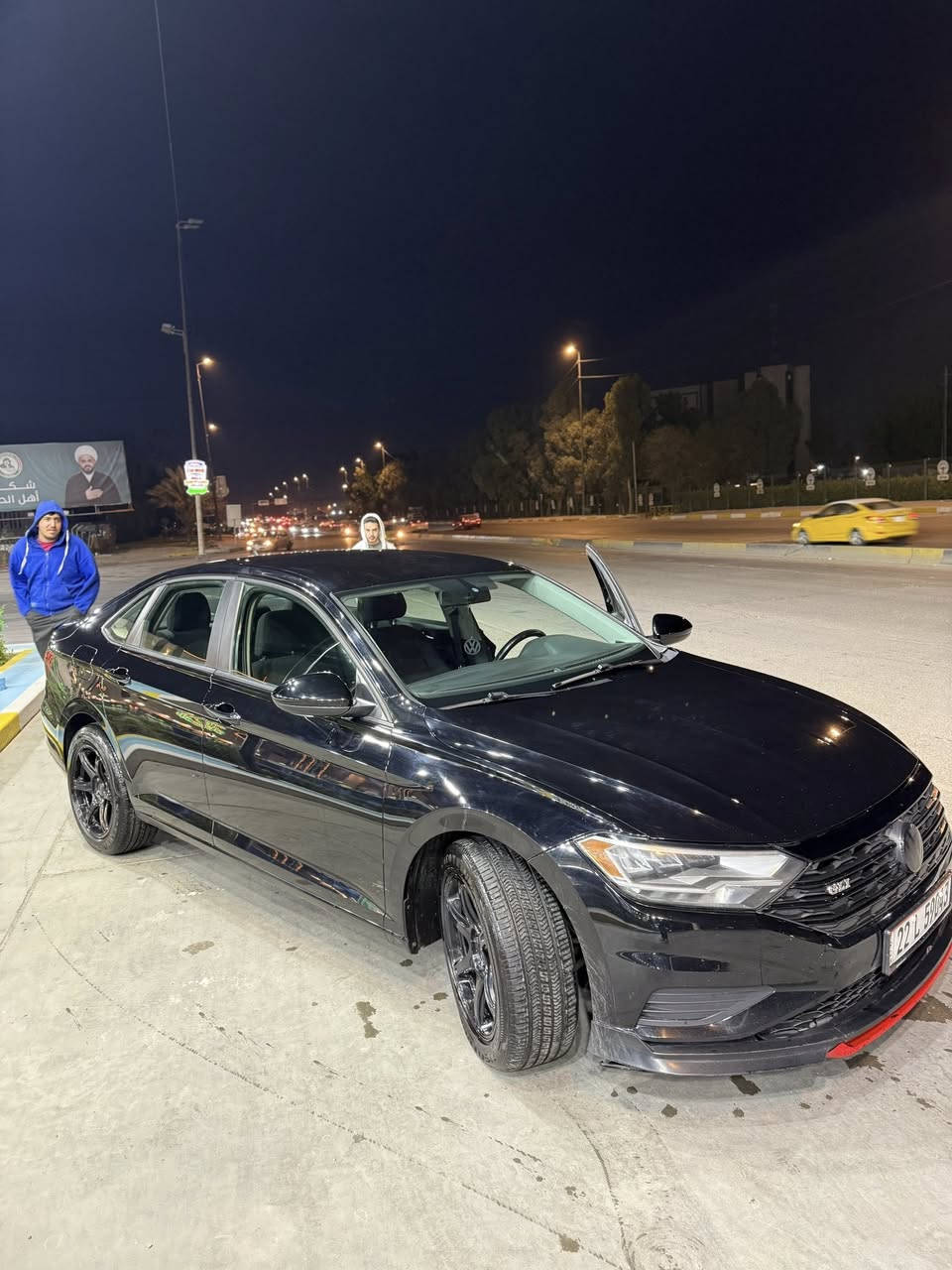 للبيع او المراوس فولكس واكن جيتها فئه s نص فول
السياره وارد كندي كلين تايتل
بيها ملاحضات بسيطه 
المشي 132 الف وقابله لزياده
السياره مابيها مصاريف
محرك 1.4 توربو 
السياره ع وضعيه الشركه
الـسياره نضيفه بمعنى الكلمه
سويج 
تدفئه كشنات
درايف مود
سبورت 
ايكو 
نورمال
كير 8نمر
للاستفسار ***********
السعر 160 وبيها مجال
مكان السياره بغداد الدوره آو الوزيريه
