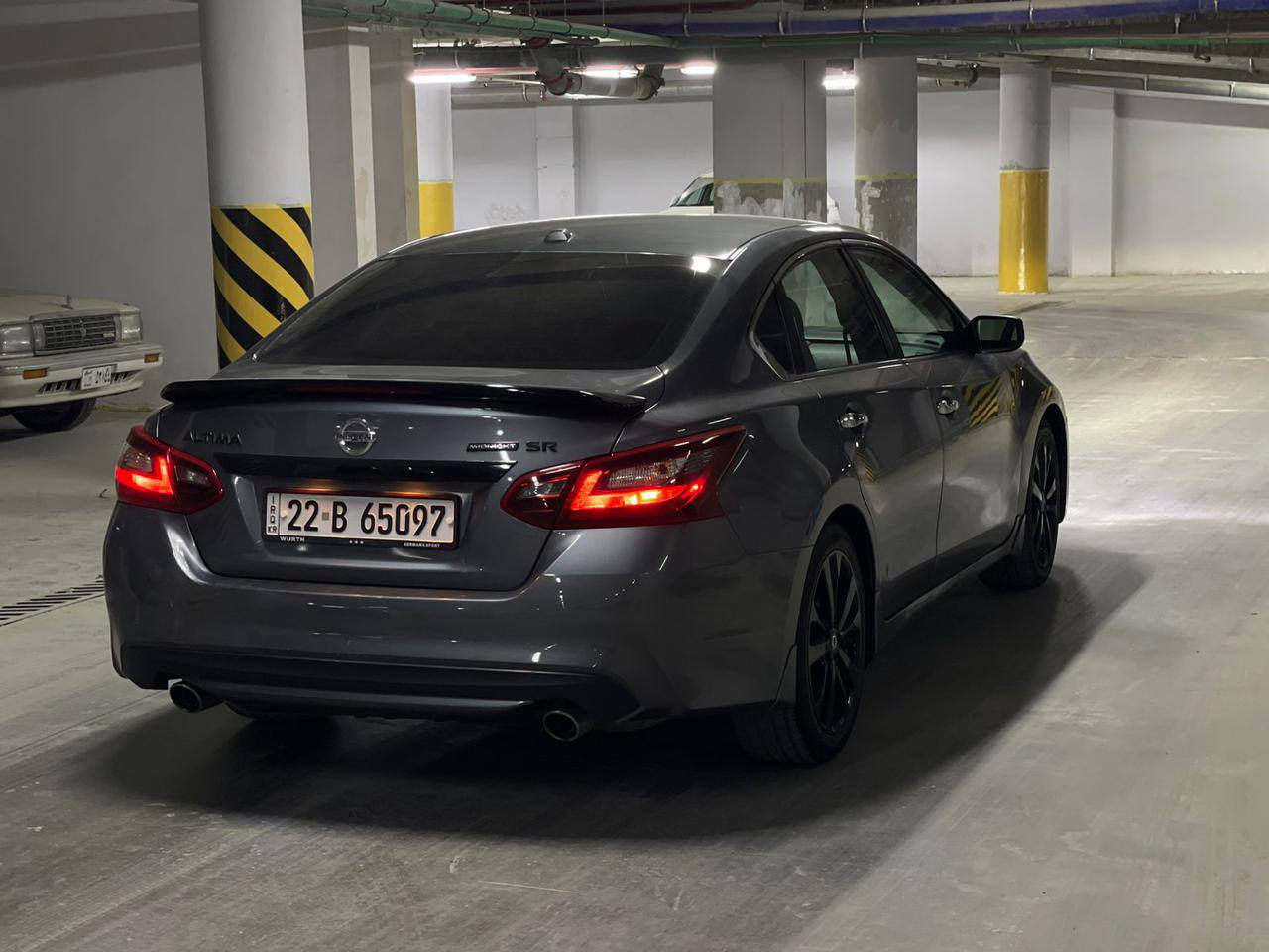 التيما 2018  SR  MIDNIGHT
فول مواصفات عدا الفتحة
رقم اربيل سنوية بأسمي 
رادار أمامي 
مثبت سرعة
شاشة جبيرة بلادية وكامرة خلفية
بصمة ابواب وبصمة تشغيل 
تشغل عن بوعد
شفتات رياضي
كشنات جلد خط ازرك
هيتر كشنات أمامية 
كشن السايق كهرباء
الشاشة نضام ملاحة وتدعم 
الCAR PLAY و ANDROID
تبريد ثلج 
مازدات وبكلايت بخاري 
السيارة عليهة منضومت زنون ثلجي 
وتخم تاير جديد وداخلة هزة قبل 6اشهر وكل قطع غيارها جديدة
السيارة وارد أمريكي حادث سطحي جامرلغ مبدل والباب مصبوغ وربع البنيد لا لغد ولا شاصي صدر السيارة وكير ومكينة  خير من الله وراح اخلي رقم الشاصي والسونار بالمنشور 
ماشية 109الف ميل
مكان السيارة ديالى كنعان 
السعر 140 وبي مجال بسيط
رقم *********** بي واتساب
