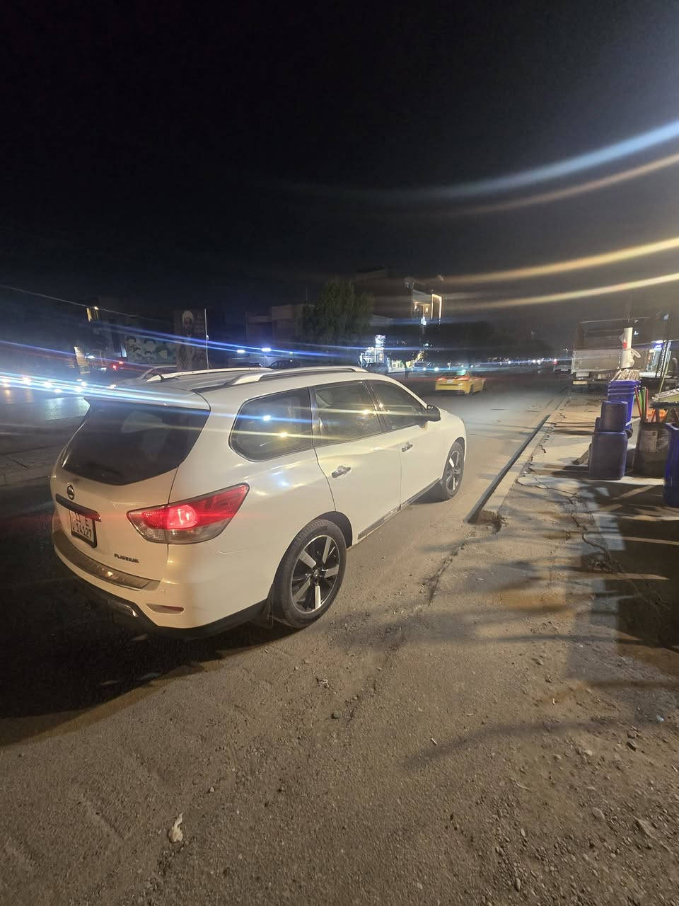 سلام عليكم
للبيع نيسان بافندر 2013 فول مواصفات بلاتينيوم عدا الفتحة الحادث موضح بالصور بيها صبغ بنيد وجاملغ والدوسةمال باب بصف السايق السعر 125 وبيها مجال حك العملة السيارة باسمي مكان السيارة بغداد السيدية اي استفسار هذا الرقم  ***********
