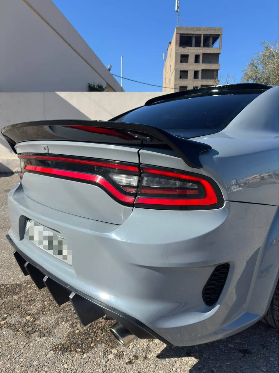 Charger SXT 2022
کامل یا هاتیە گهورین بو SRT 
گێر و مەکینە و ئێرباگ شەرتن
چار قطعة صبغن 
رقم و سنوی و طغم تایر جدید
داخلی لێد کوشن و سکان هێتەر
شاشە مەزن سکان شەفت 
سیارە 30 هزار مایلا یاچوی
سعر 235 وەرەقە
*********** دهوك, العراق
