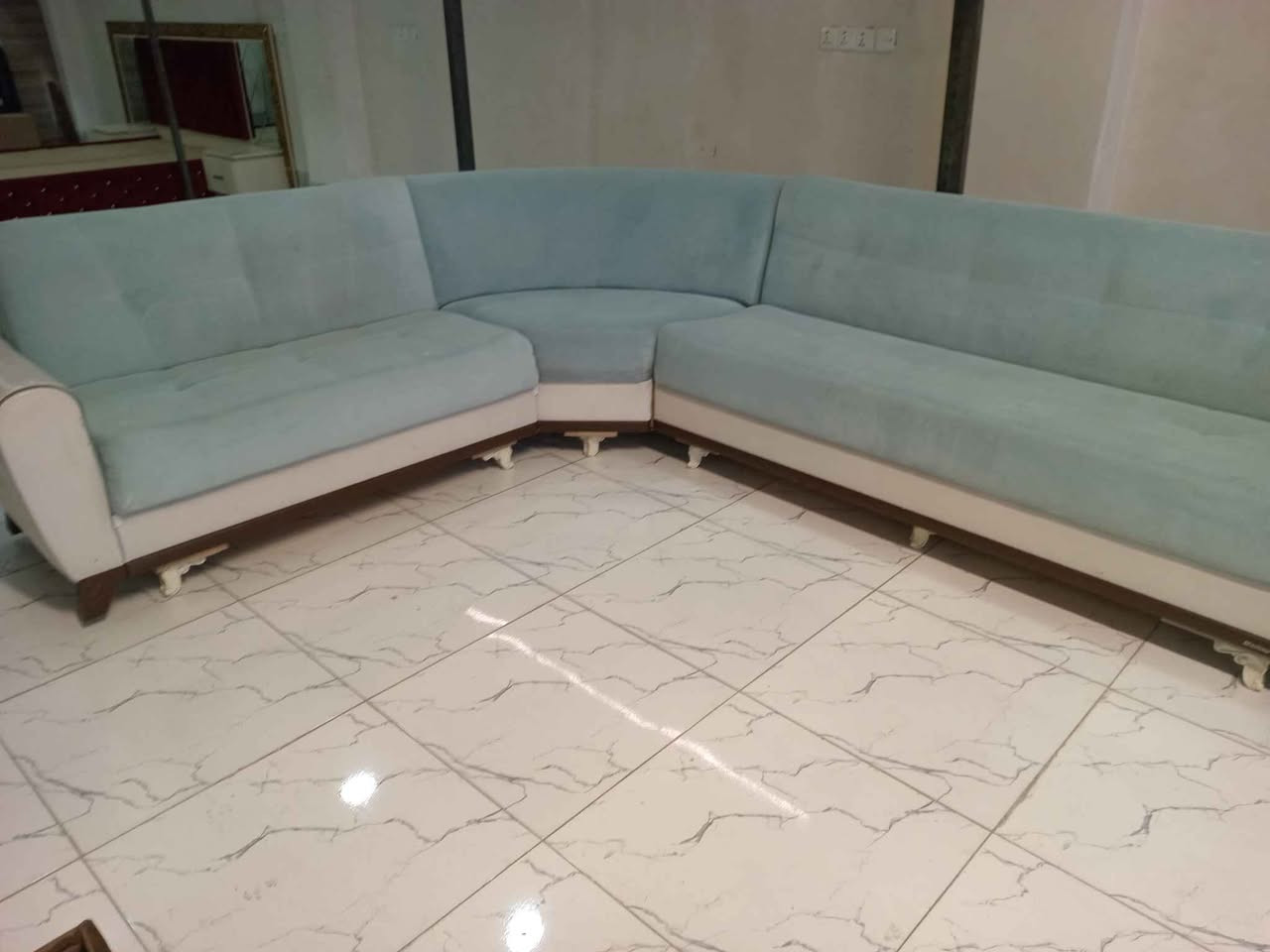 تخم ديوان ثلاث قطع كركوك, العراق


**إذا كنت صاحب هذا الإعلان وتريد حذفه لأي سبب، رجاءا أرسل رسالة إلى الدعم الفني**