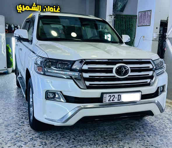 لاندكروز 2018 وايت ايديشن ساز
قبل كل شي السياره جديده بمعنى الكلمه ترايها زيرو من فضل الله
ماشيه 90 الف كيلو 
محرك 6 سلندر

كشنين كهرباء وفتحة سقف ودبل ماوس وشاشه عاليه و 4 كاميرات محيطيه 3d كروس سرعه وتحكمات ستيرن صاج دشبول واستيرن وابواب بصمات اثنين وياها و 8 ايرباك حساسات خلفي امامي شاحن وايرليس المقاعد جلد بيج بلادي بحاله ممتازه مرايات كهرباء وطوي اوتو تحكم بمستوى ارتفاع اللايت ولايت اسود وشباك ابيض زراك لايت اشاير بالمري يدات الابواب نيكل الاسبير غير مستعمل 

السياره مكفوله بدون صبغ او فتح او تبديل
فقط بارد بسيط اسفل باب الصندوك 

عندي سونار جديد للسياره
رقم اربيل تحويل مباشر 
السنويه لغاية 2029 
مكان السياره بغداد 

السعر 51 الف دولار 

***********

………………………………………….
