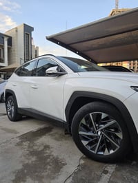 توسان 2022 اخت الزيرو ماشية اقل من 8000 فول مواصفات عدا البانوراما كشن...