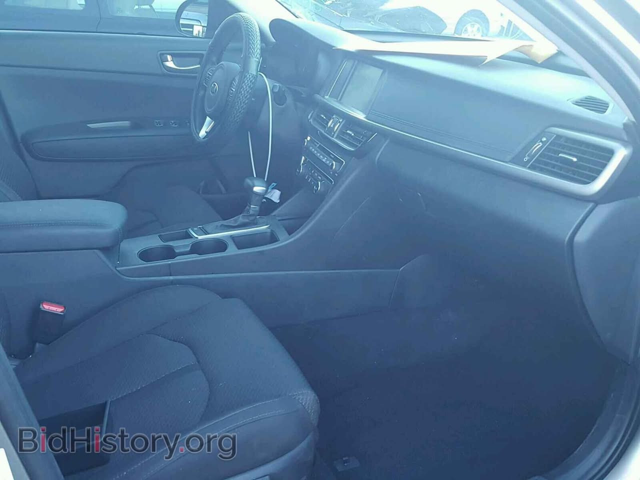 السلام عليكم 
صور الحادث بل منشور 
كيا اوبتما 2016وارد امريكي حادثها بارد بل صندوك فقط وهنا صار بيها جاملغ صبغ فقط مكينه 2000تيربو سياره نضيفه وحلوه 
سياره فول الفول موصفات عد البنرما خزن ميموري كشنات 
كشنات كهرباء مري شفط لد امامي خلفي شاشه كبيره تبريد بيانو
سعرها120وبيها مجال بيع او مرواس 
***********فقط اتصال
