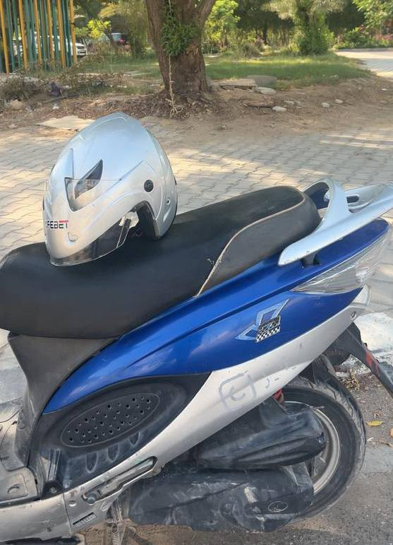 السعر 650
كامكو V2 
2015 دراجة نظيفة ماناقصها اي شي 
مكينة 150 على وضع البلاد ناعمة 
لايت زنون عالي ناصي 
طلاعات 
كهربائيات كلشي شغال على الفحص 
واتساب ***********
