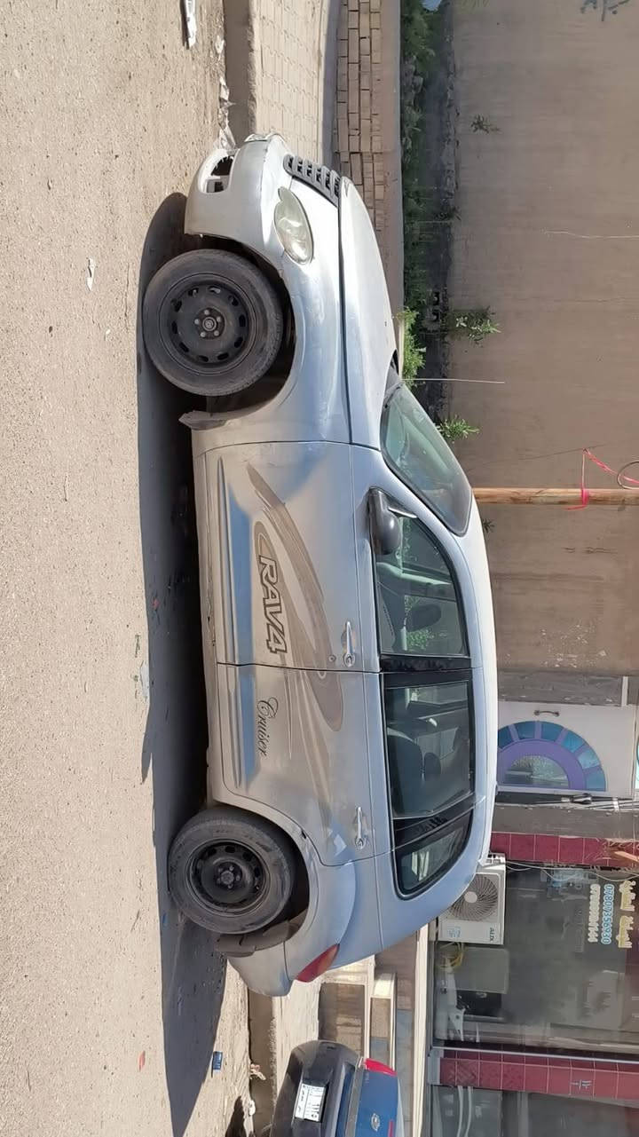 السلام عليكم للبيع كلايزر
مديل ٢٠٠٧السياره كلشي بيه شغال بس ملاحضه 
المكينه نص عمر سياره نظيفه بس مامغسوله رقم السياره بغداد انكليزي ل٢٩المكان نجف رقم هاتف *********** السعر ٤٢واذا اكو مراوس هم عادي
