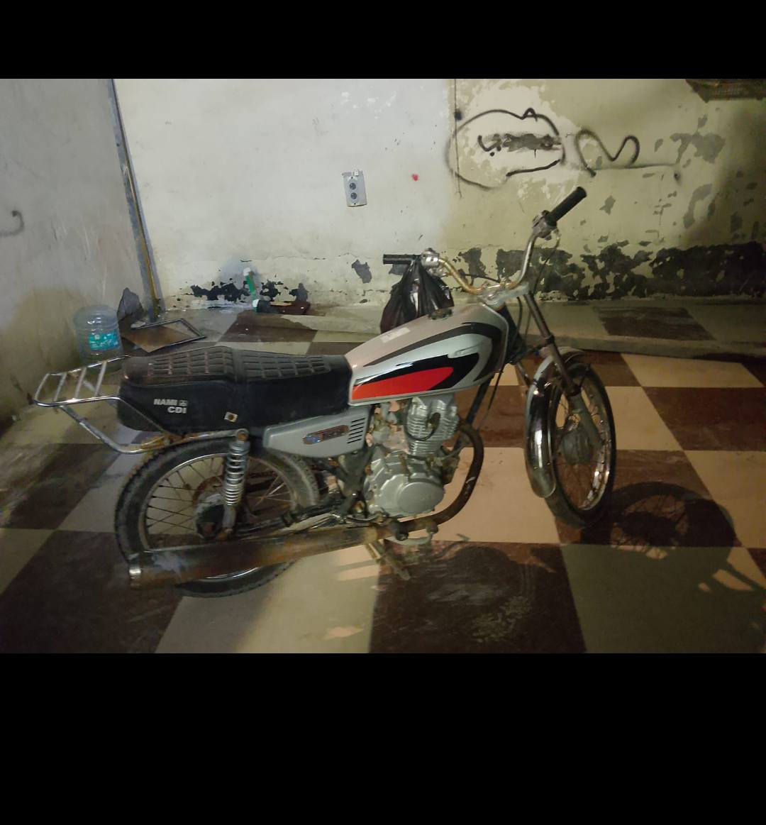 سلام عليكم نامه ادوات ادوات اكفلها سرقه فقط مكاني بصره ابو الخصيب قرب حسينيه داود  مديل 19دراجه مكينه بلجيس نضيفه الدراجه بلحقيقه احلى سعر 350وبيها مجال كلش قليل للشراي ***********
