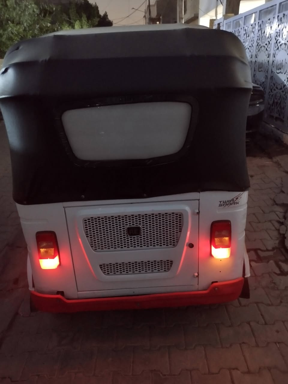 السلام عليكم تكتك موديل 21 مكاني الدوره السعر 6 مليون بدون رقم اوراق كامله
