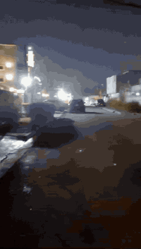 مشتمل للايجار ارضي حي الجامعه قرب مترو مؤثثه تحتوي على غرف نوم وصاله وهول داخلي ومطبخ وخدمات 
***********
