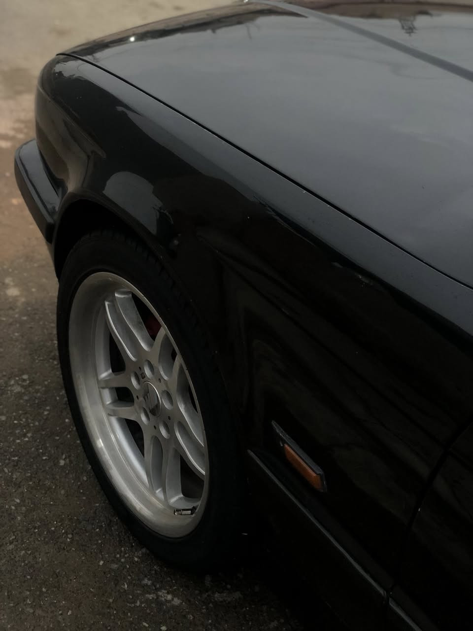 سلام عليكم  للبيع او مروس حسب القناعه بجم دخاني.    عدسات خط ويله M. دركه M داخل  صاج وجلد شاشه وكامره مريات كهرباء دبل ايربك ودبل جكمجه برده خلفي.  جام امامي مغلف عزل حرارء اربع جامات كهرباء ABS  شغال مكينه كبس كير عادي 525 اصل كير ومكينه وضفيره 520 واكسل 525 سحب فول تبريد وتدفئة شغال طخم امامي وخلفي جديد عقوله جديد ايرفلو جديد  حساسات كله مبادل جديد باتري جديد تايت نضيف  مسوي ادمه كامل المكينه.  حت ماي اخضر. اخلي. كهربائيات كله شغال  سعره 53 مجال شي قليل. لاستفساره  شرط التحويل كابون بانزين عنوان موصل رقم وتساب او خاص ***********
