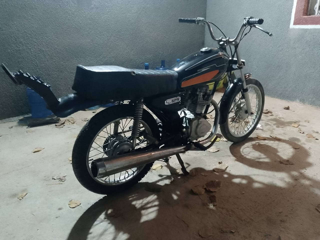 سلام وعليكم للبيع او مراوس درجه 4 كير . ..كلك ...السعر 275وبيه مجال قليل  مكان كربلاء طريق الحسينيه الكنطره البيظاء. ***********
ملاحضه/ اذا مو شراي لا تكسر بل سعره لا تسمع كلام مو حلو
