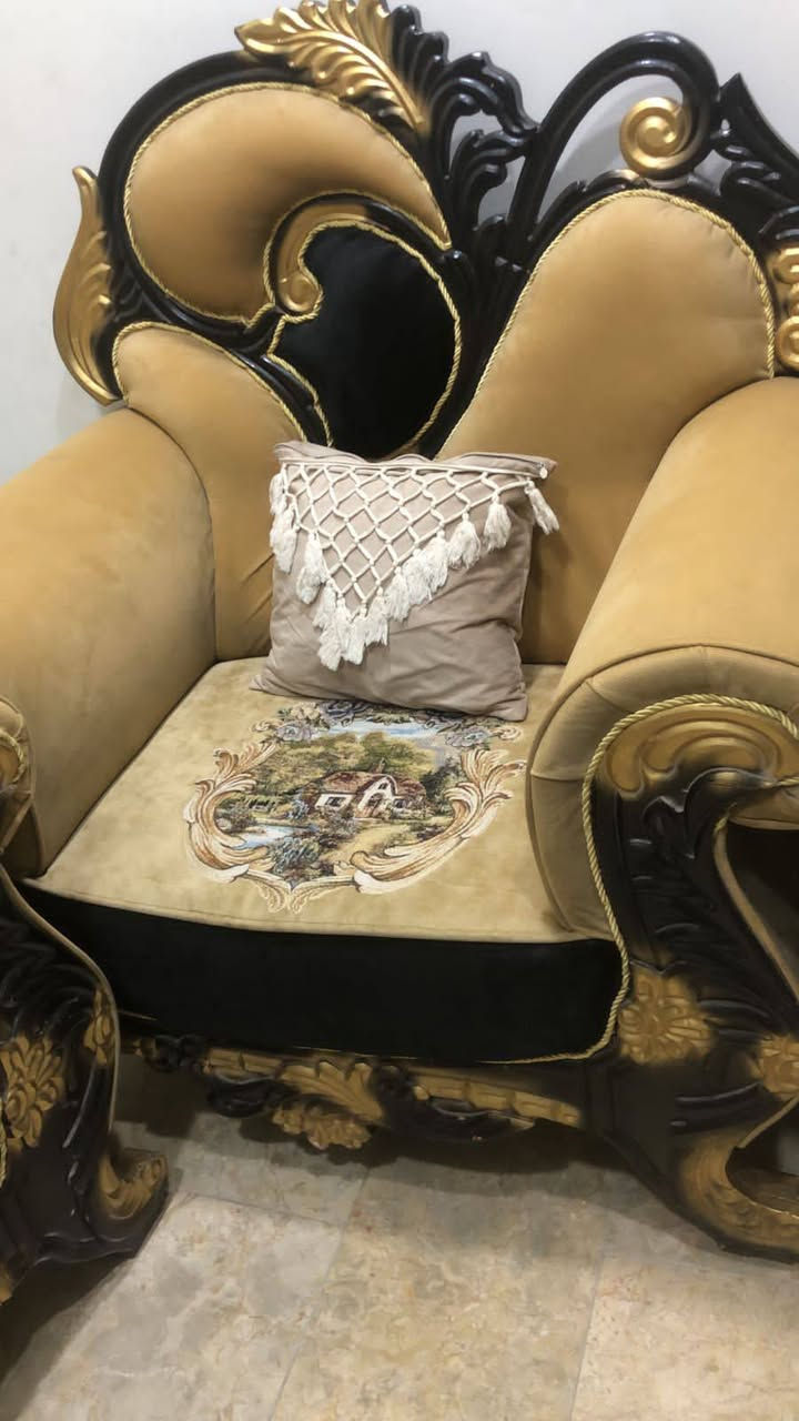 للبيع 10مقاعد الاستفسار ***********
