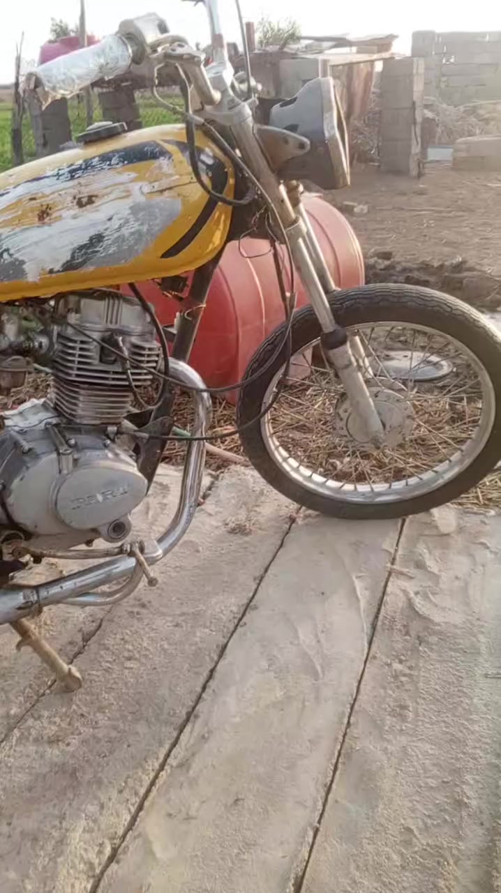 ايراني للبيع كلك ابيع كوم حديد اكفلك منها عشاير مديل 2019 دراجه مابيها شي تريد ترتيبات بصيطه دبلات شغاله تايرات نضاف 
للعلم دراجه واكفه صارلها تقريب شهر ونص او شهرين طفيتها شغاله هسه تشتغل ما تشتغل مادري 
مكاني رفاعي مراسله خاص


**إذا كنت صاحب هذا الإعلان وتريد حذفه لأي سبب، رجاءا أرسل رسالة إلى الدعم الفني**