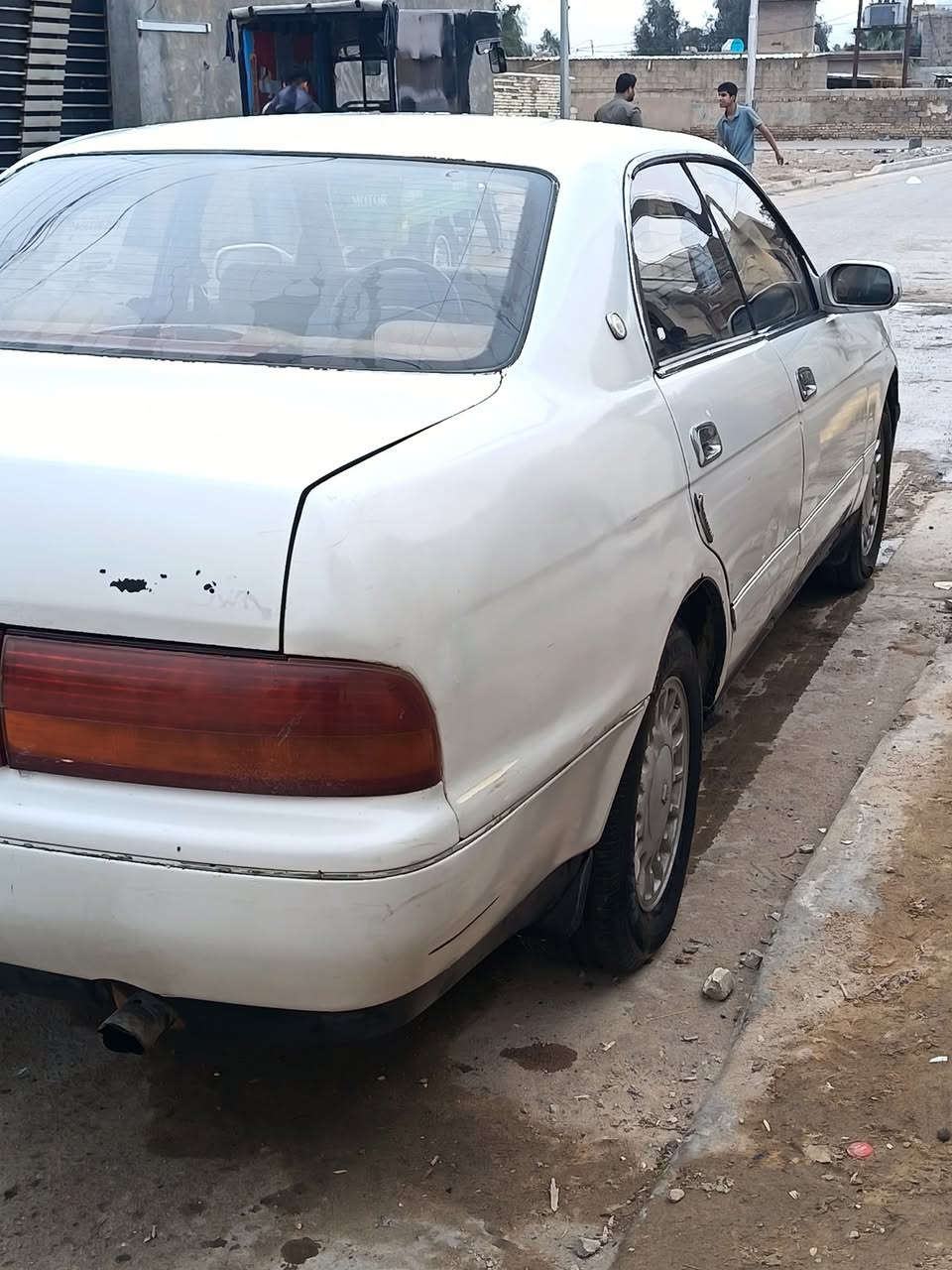 السلام عليكم بطه متصل للبيع رقم بغداد موديل 1992 سياره نضيفه سنويه 2027 مكفوله من نقل جثه سياره تحويل ثاني يوم العنوان بغداد جسر ديالى القديم السعر 42وبيه مجال ***********
