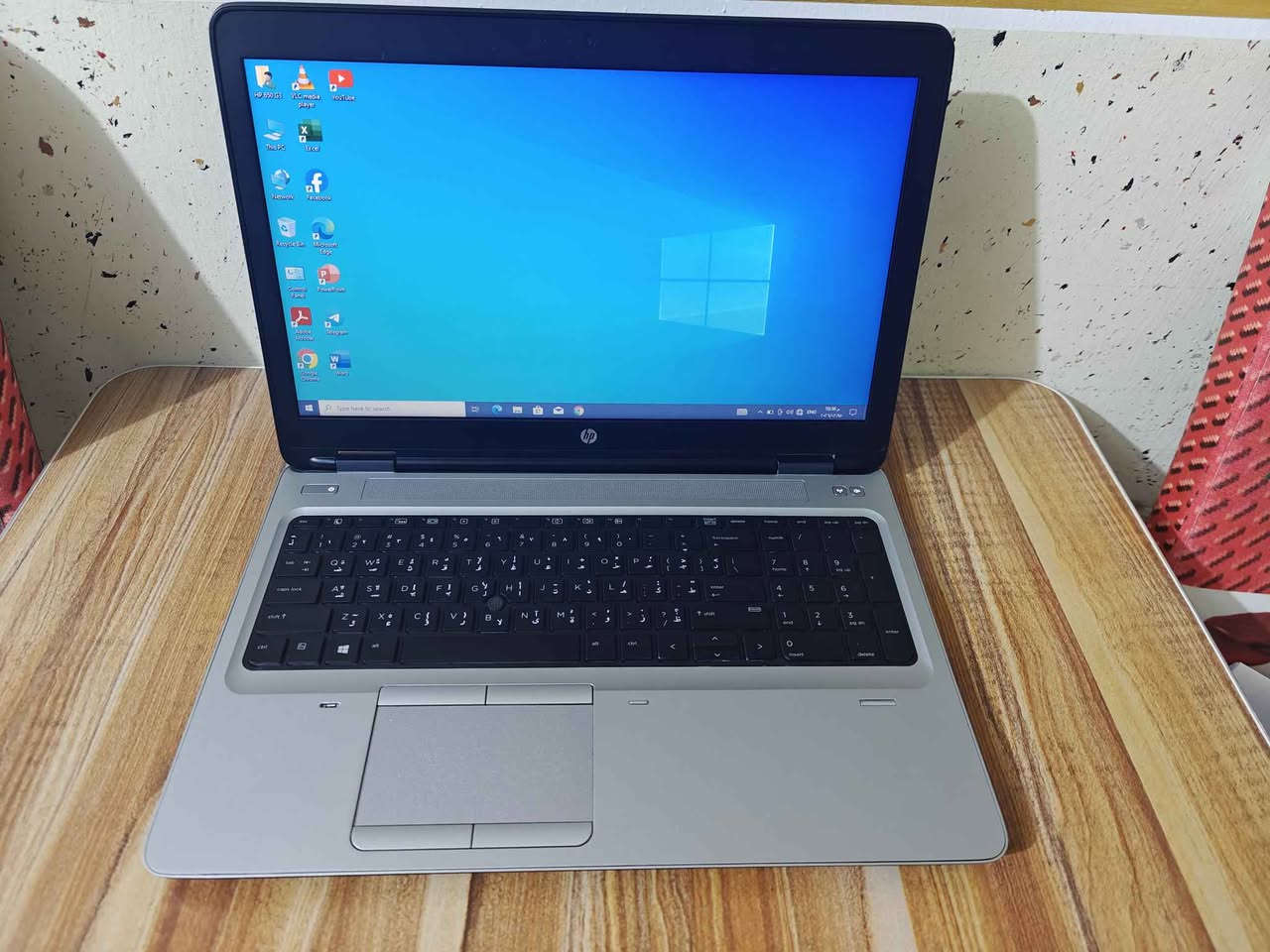 عرض خاص على اخر القطع  

️HP ProBook 650 G3 الجيل السابع 

(السعر 275 الف)  

✅️HP ProBook 650 G3  💻 موديل لابتوب 
☑️Intel i5-7300U نوع المعالج
✅Ram 8GB    الرام    
☑️Hard 256 ssd  هارد 
✅Generation 7 الجيل     
☑️intel HD graphics 620  كرت شاشة الداخلي 
✅Screen 15.6 حجم الشاشة 
☑️Windows 10 Pro نظام التشغيل 
.................................................................
ضمان سبوع كامل استبدال في حالة وجود اي خلل
الملحقات الشاحن الاصلي مع جنطه فقط
يوجد توصيل للكل العراق 🚕 
واتساب *********** : اتصال *********** بغداد, العراق
