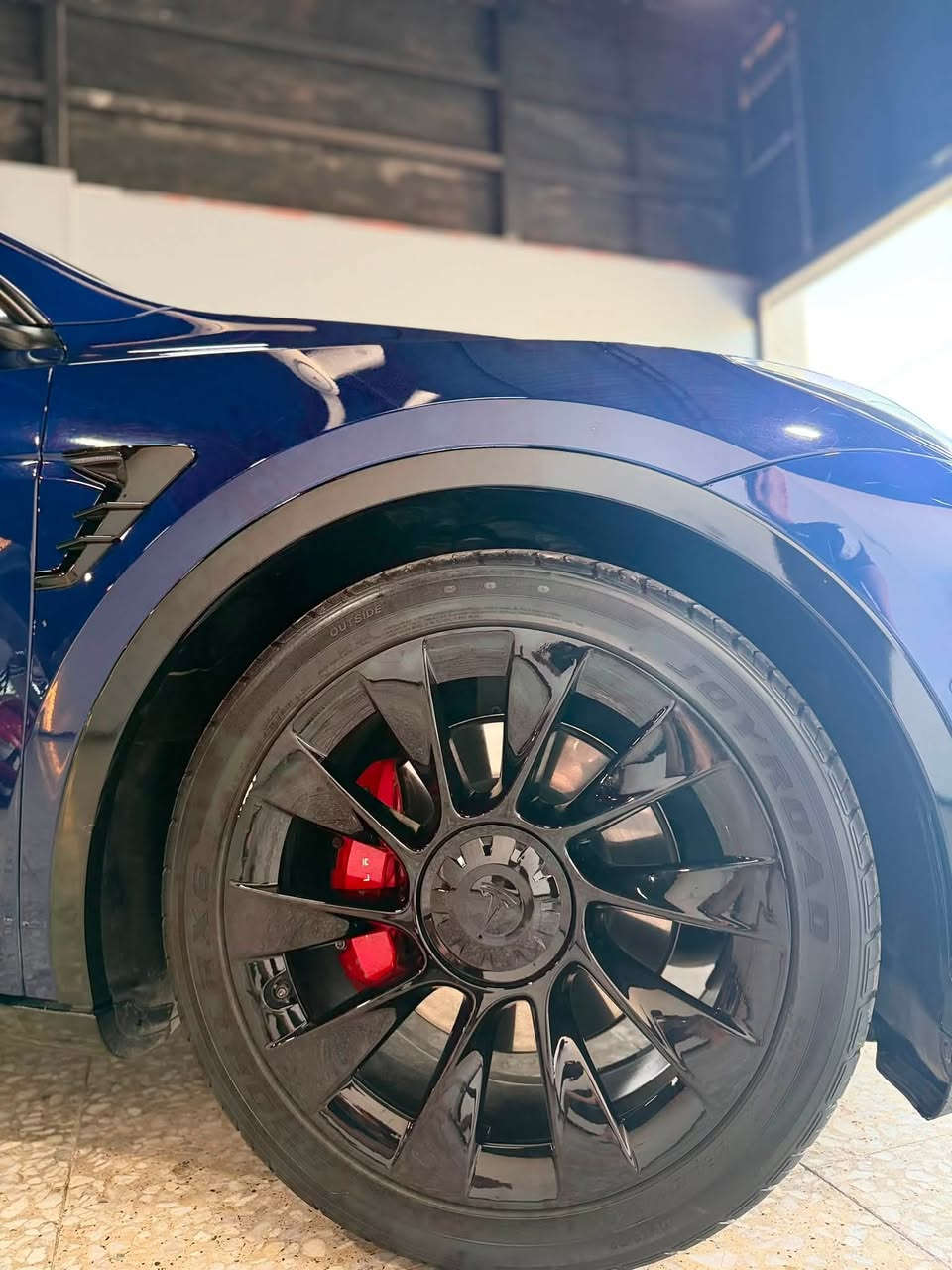 🚘 للبيع | Tesla Model Y Performance 2022 ⚡

🔹 الموديل: 2022
🔹 النسخة: Performance (دبل ماطور)
🔹 الممشى: 81,000 كم
🔹 اللون: أزرق
🔹 وارد
🔹 حالة البطارية جيدا جدآ
🔹تخم تايرات جديد
🔹صدر امامي خلفي ممتاز وعمرهن طويل

💰 السعر:23,500 دولار
بيها مجال بسيط
سيارة نظيفة وجاهزة، أداء رياضي وتسارع قوي، قيادة ممتعة مع تقنيات تسلا المعروفة.

📩 للاستفسار والمفاوضة، التواصل على الخاص.
***********
متوفر واتساب ورصيد
