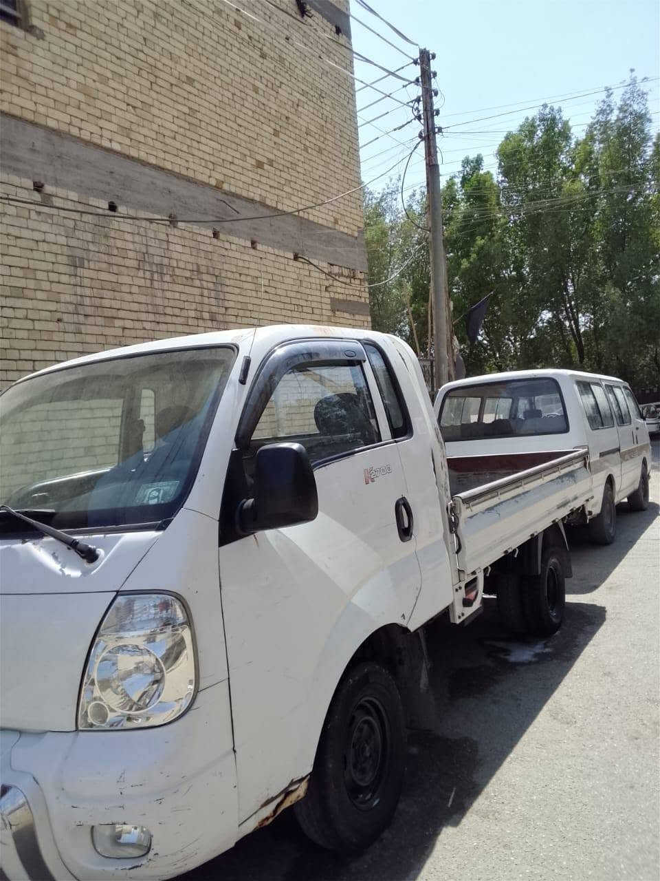 كيا مفتوح 2700 مديل 2012 ابلاديه رقم بغداد مكفوله مكينه وكير او صبغ و شاصي  بيهه طخه خفيفه بل ربع صفحت السكن ما مصلهه عله حطتهه  مكاني بغداد العبيدي  مبايل***********
