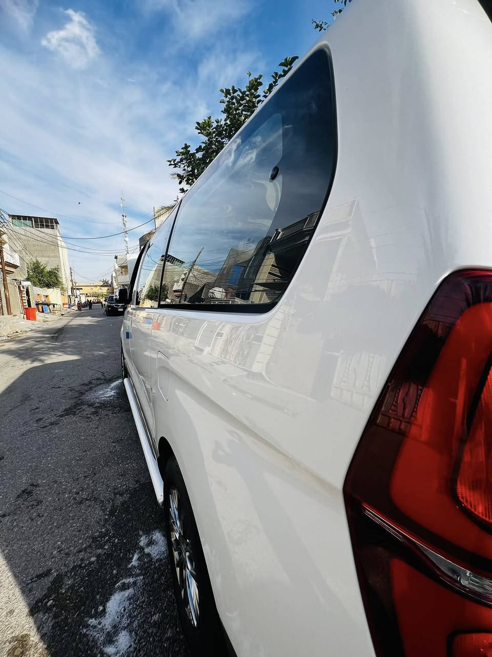 سلام عليكم استاركس مفتوح موديل 2020 ماشيه 80 الف حقيقي سياره جديدة خير من الله رقم بغداد دولي 
***********
