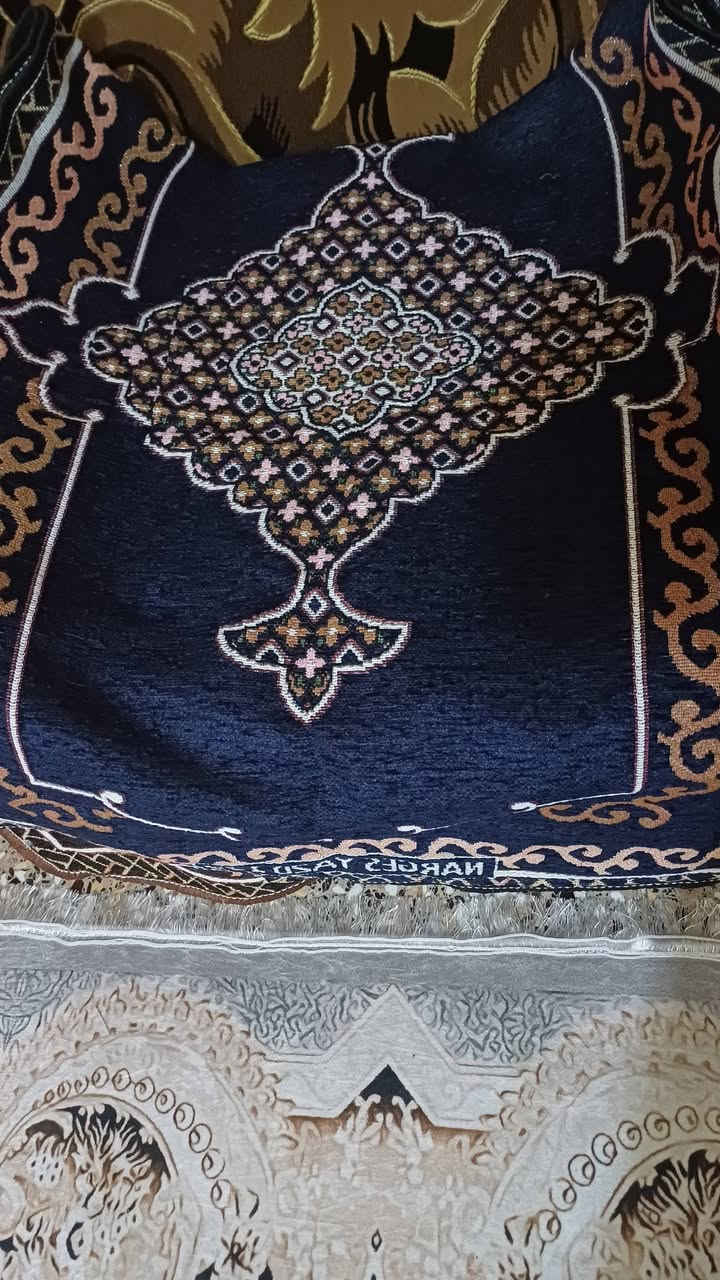 مفرش تخم او ديوان ١٠ مقاعد ٥قطع مقدف شانيل ايراني ٢كبار وحده وسط و٢زغار السعر ٢٠ الف وتوصيل مجاني داخل الكوت فقط


**إذا كنت صاحب هذا الإعلان وتريد حذفه لأي سبب، رجاءا أرسل رسالة إلى الدعم الفني**