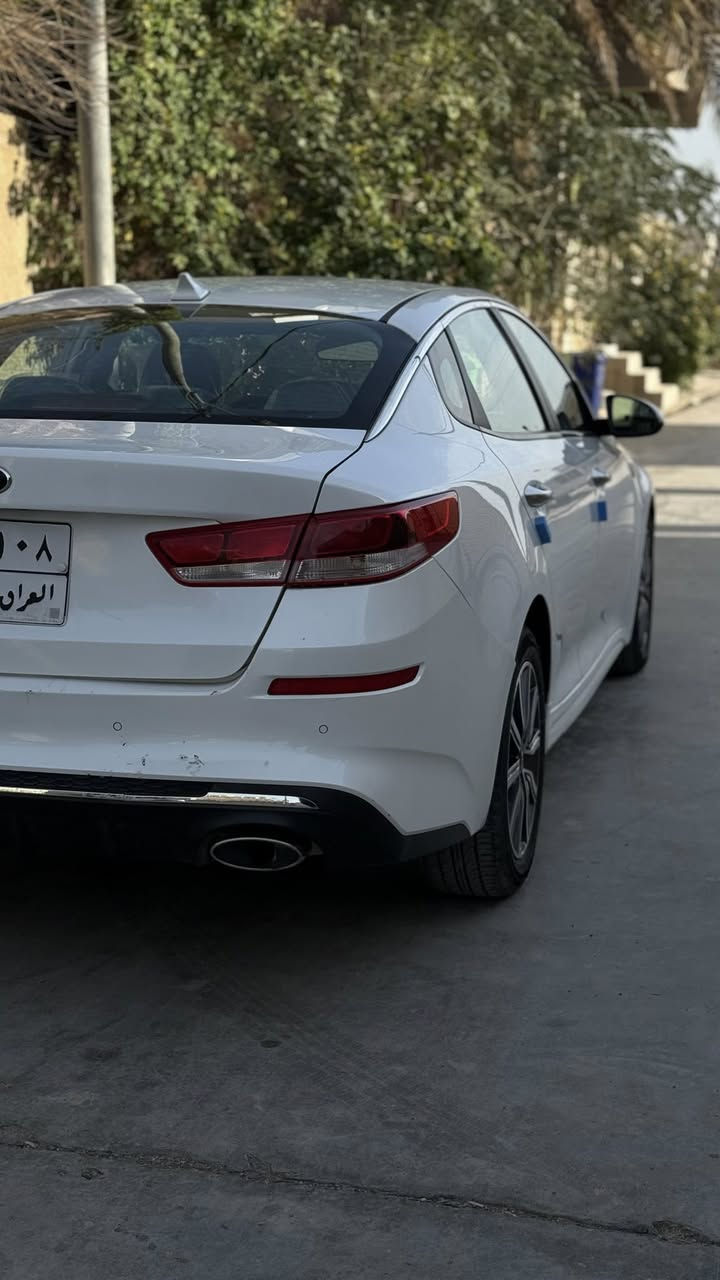 سلام عليكم
كيا اوبتما امريكي ٢٠٢٠ 
حادث موضوح بالصور 
رقم اربيل تريد وكاله تريد تحويل 
السياره جاهزه كير ومحرك وحداديه وصدر وتخم تاير 
جاهزه السياره 
محرك ٢٤٠٠ 
شاشة 
تحكمات 
لد  امامي 
معروضه ب١٥٣$ وبيه مجال 
مكان سياره واسط نعمانيه 
***********
