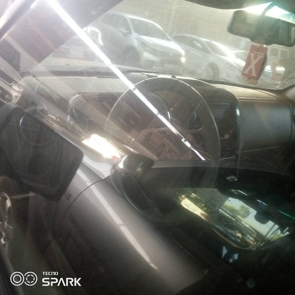 سعر 118ورقة وبيها مجال الشرائية الجادة محرك مامفتوح گير بلادي بالشرط 
لا يوجد اي خلل بالسيارة ست مقاعد ارقام الهواتف اسيا ***********  كورك *********** كركوك, العراق
