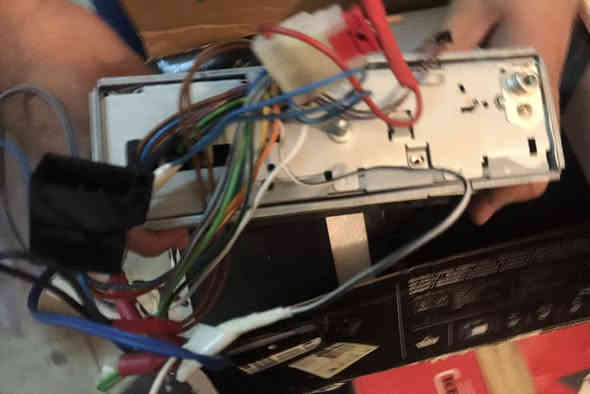 من بعد اذن اصحاب الگروب المحترمون ؛
اعرض للبيع راديو مسجل سياره من شركة ( فلبس)
PHILIPS / RC380  RDS
الجهاز مزود بكود محمول ضد السرقة
الجهاز جديد وغير مستعمل وبالباكيت الاصلي من هولندا…
مكان الجهاز / بابل- حلة
ممكن التوصيل لكل المحافظات
سعر الجهاز:  35 الف دينار
☎️ ***********
