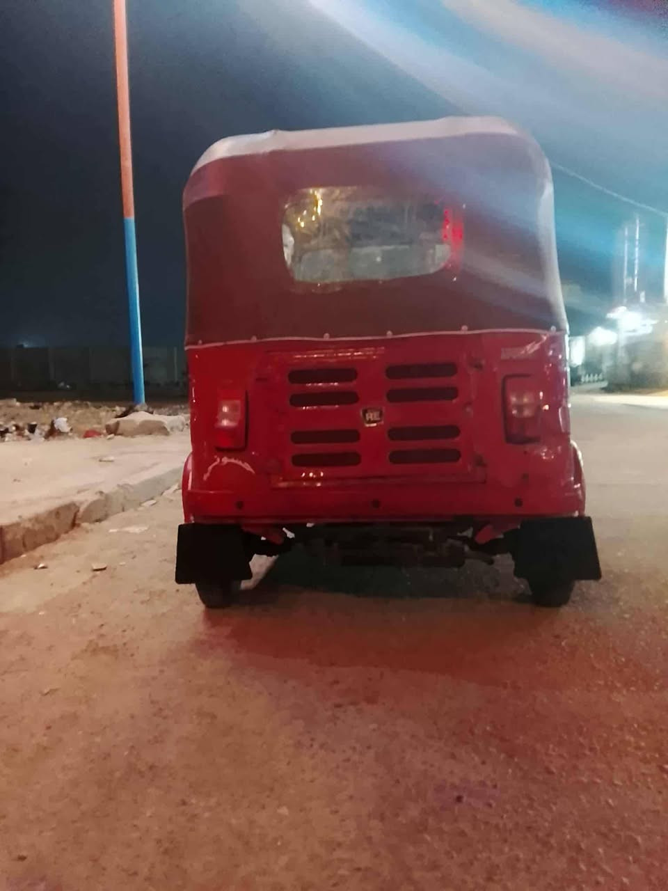 السلام عليكم تكتك للبيع كامله مكمله مكينه لا تنقص ولا تبخر خير من الله اوراق كامله سبعه السعر 4ونص الشراي راسلني ***********
