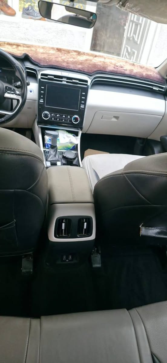 🚗 توسان خليجي 2022
▪️ تسجيل بغداد (باسمي)
▪️ ماشية 110 ألف كم (قابل للزيادة)

✨ أهم المواصفات:
✅ تشغيل بصمة وبصمة أبواب
✅ شاشة كبيرة
✅ تشغيل عن بُعد
✅ شحن لاسلكي
✅ أوضاع قيادة
✅ فتحات تبريد للمقاعد الخلفية
✅ حساسات أمامية وخلفية
✅ إنارة عدسات زينون
✅ مقاعد كهربائية

💰 السعر مناسب وقابل للتفاوض مع الجادين.

📍 الموقع: ديالى / بعقوبة
📞 للاستفسار: ***********
