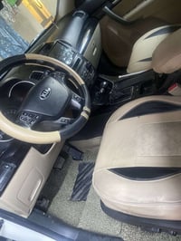 سورنتو موديل ١٤ خليجي  لون ابيض رقم شمالي اربعة سلندر بصمة بانوراما. م...