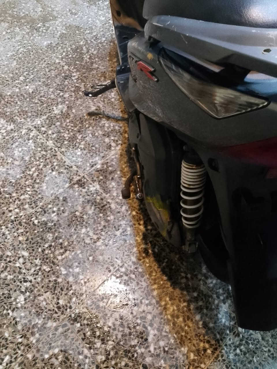 عندي ثعلب 140 كفالة عامه جديده مال حاويه ورق كامل مال معراض مكاني بغداد ***********5
