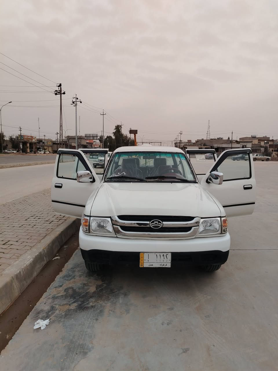 بۆفرۆشتن پیکاب  دێر مودیل 2007رەقم کەرکوک سەنوی تا 2029تازەیە و مەشروع وەتنیە کابریتەیە کابریتی مازدی لەسەرە زۆر بێ کێشیەیە پێشی لێداروی  هەیە سیارکە سبوخ عام کراوەتەوە لەسەر ساخە بەشەرتی گێروو مەکینە و کارەبایی خایس بان قاپی هەبوو اوش چاکراتەوە زۆر بێ کیشیە سعرشی 65مجالی تیایە
***********
