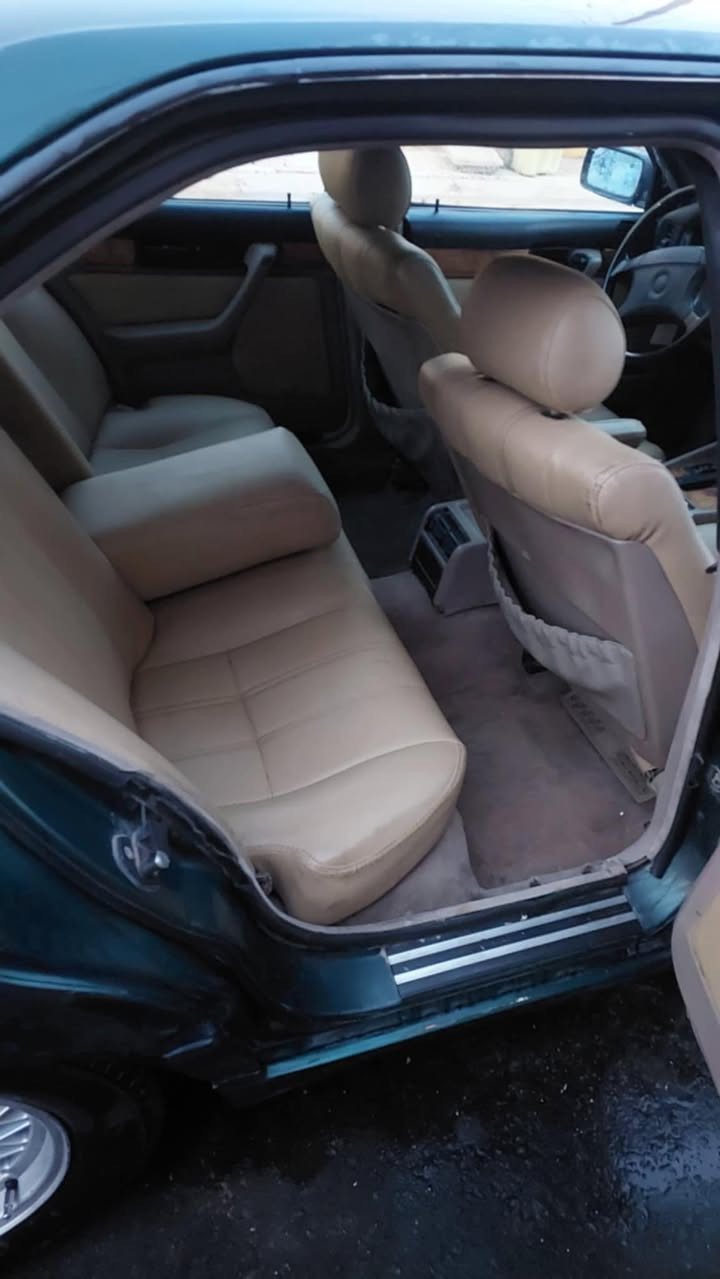 سلام عليكم بي أم مديل 93 وارد يابان بدون فتحه مكينه حاويه 28كير مكينه مكفولات ما بيه صبغ كلين بيه جراد بي قماره وجنطه سيارة كلش حلو ونضيفه رقمي لتواصل ***********وبي واتساب
