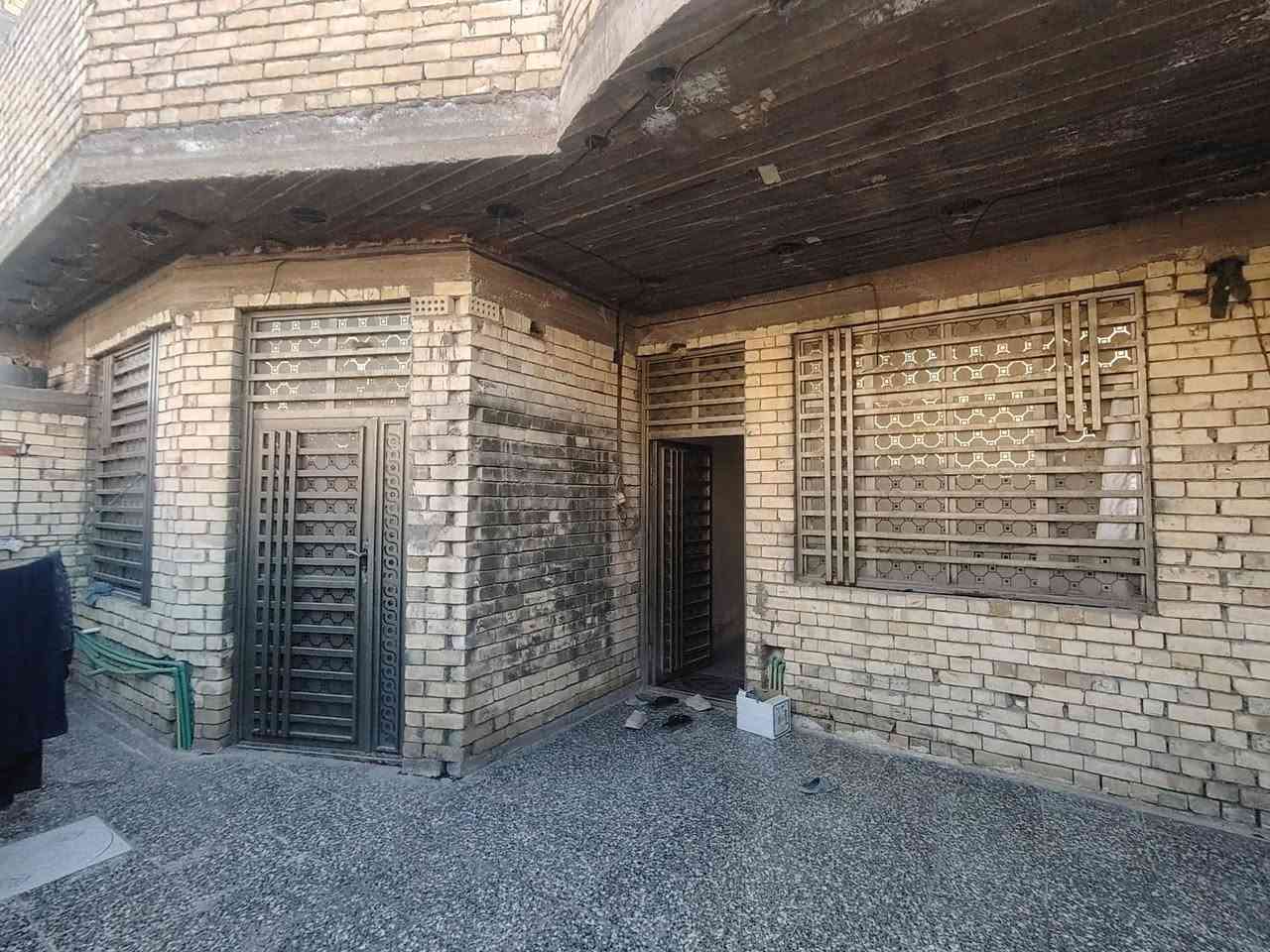 نبده بصلاه على محمد وآل محمد الطيبين الطاهرين 🌹
بيت مساحه 150زراعي سند 25.  حي النورين. رشاد قرب شارع العام  او استداره شهيد حجي مهدي.. رقم هاتف ***********
