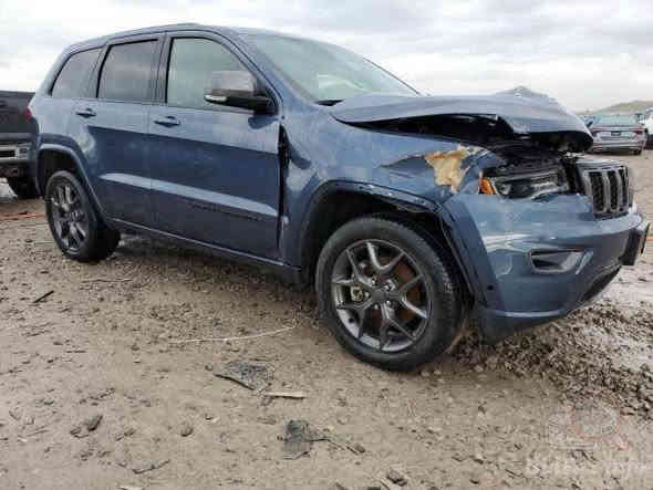 جيب لاريدو  لمتد ام الرادار ثمانينيه 
موديل 21 فول  مواصفات 1/1 
سياره حلوه ونظيفه 
السياره بسمي مرقم بغداد
ماشيه 72 الف كيلو
السياره بدون دواخل بيه جاملغين وبنيد
وبيه جاملغ خلفي مرشوش كلير من امرياكا
بدون بارد بدون معجون 
مكاني بغداد 
*********** 
السعر 25 و 500 دولار 💸 وبيه مجال بسيط
